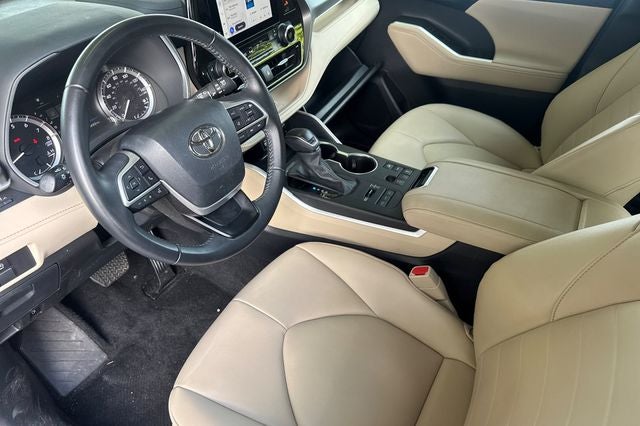 2024 Toyota Highlander XLE XLE
