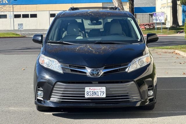 2020 Toyota Sienna XLE 7 Passenger