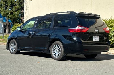 2020 Toyota Sienna XLE 7 Passenger