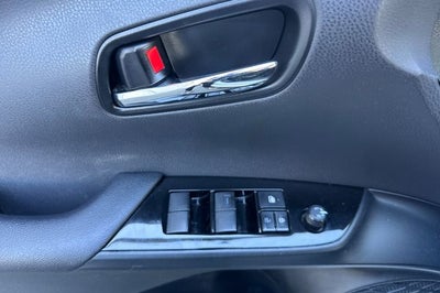 2022 Toyota Prius LE LE FWD