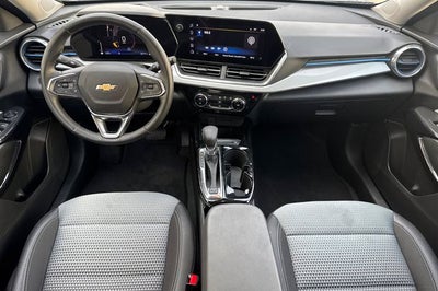 2025 Chevrolet Trax LT LT