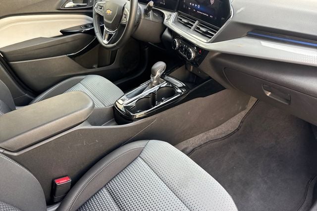 2025 Chevrolet Trax LT LT