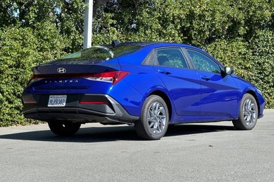 2024 Hyundai Elantra SEL SEL