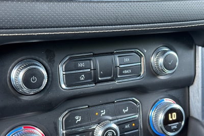 2024 GMC Yukon XL SLT SLT