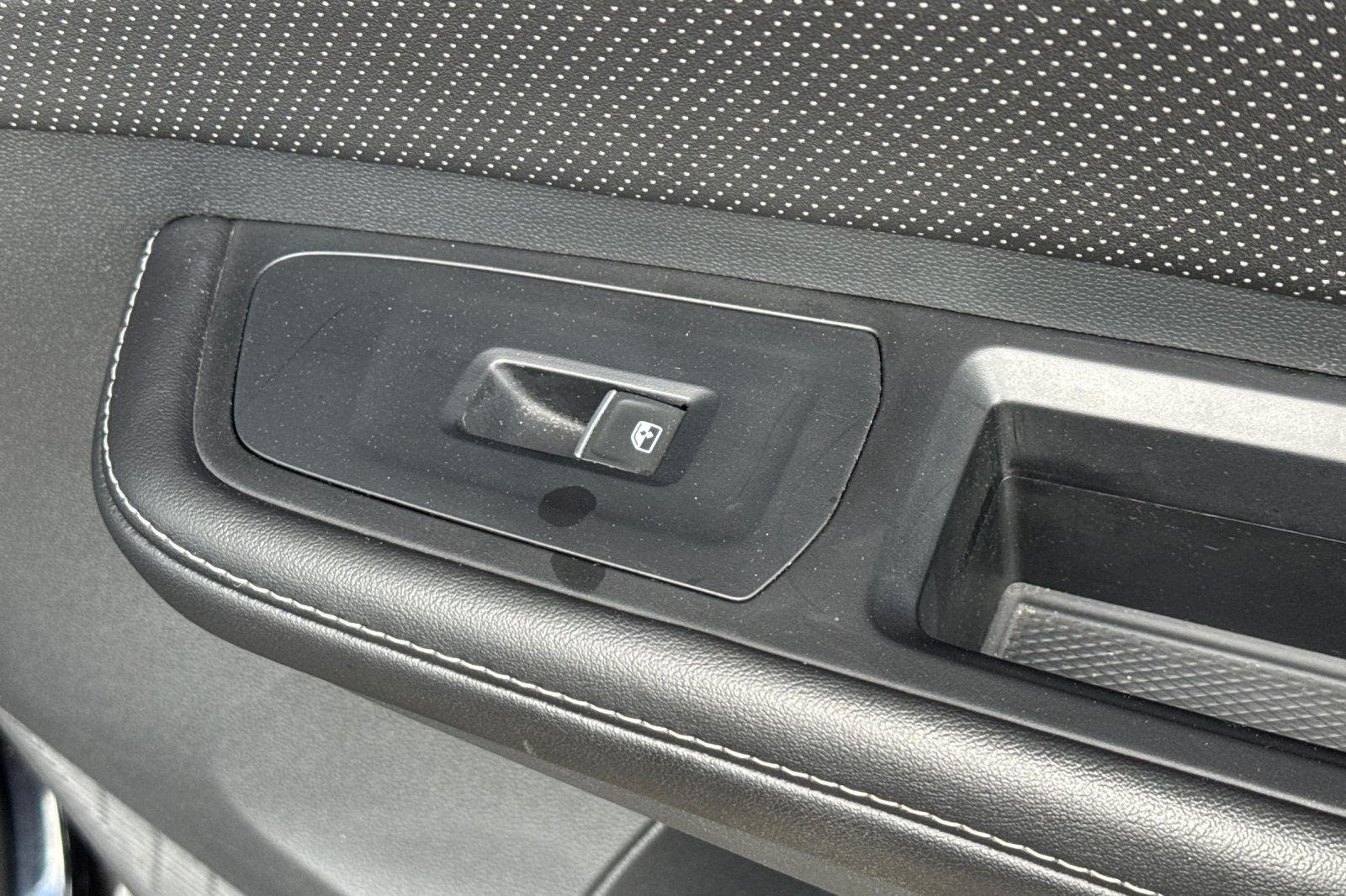 2024 Volkswagen Atlas 2.0T SE w/Technology TECHNOLOGY