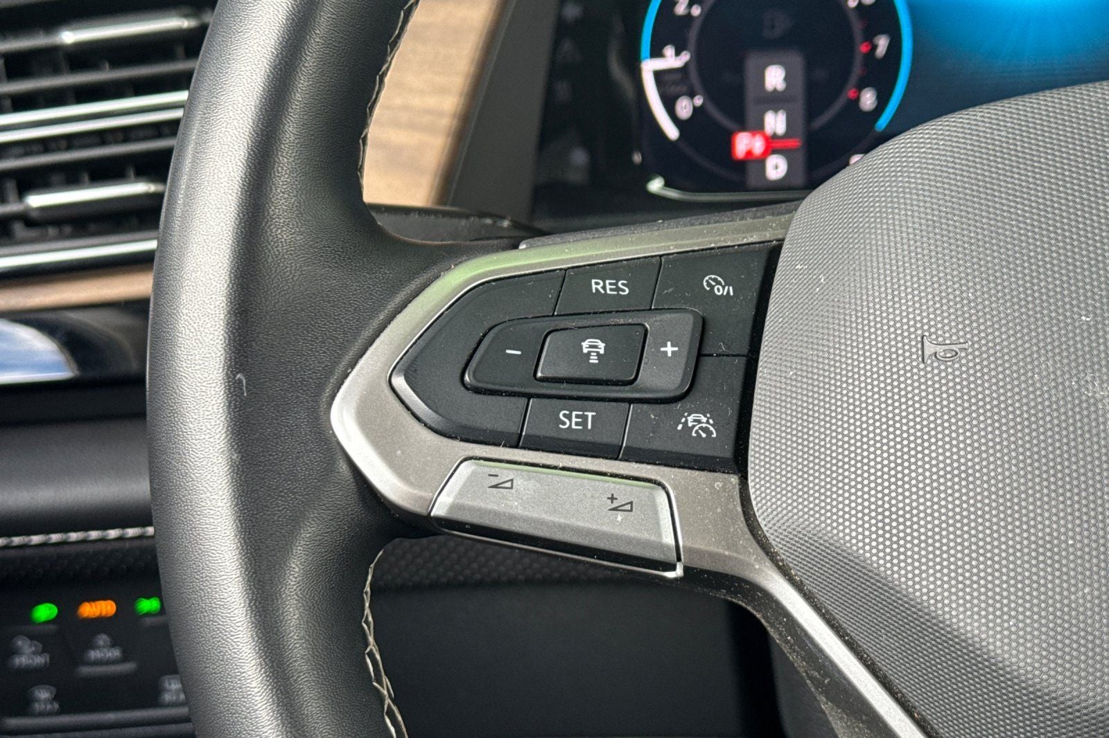 2024 Volkswagen Atlas 2.0T SE w/Technology TECHNOLOGY
