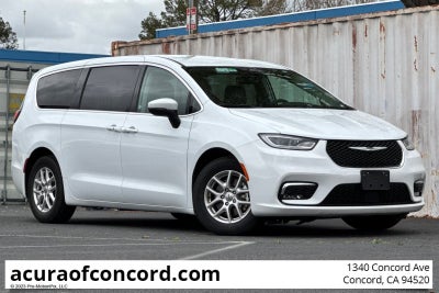 2023 Chrysler Pacifica Touring L Touring