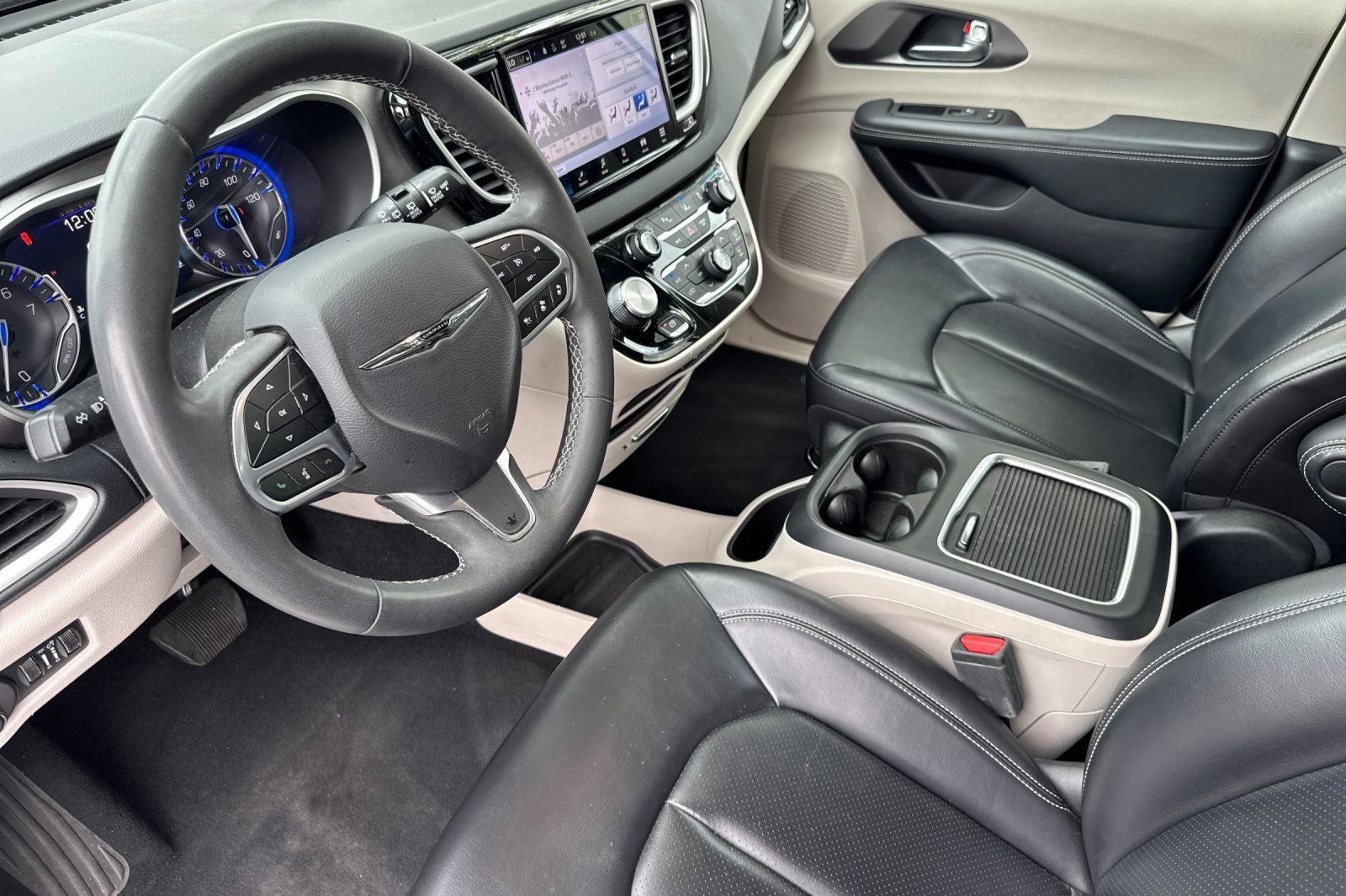 2023 Chrysler Pacifica Touring L Touring