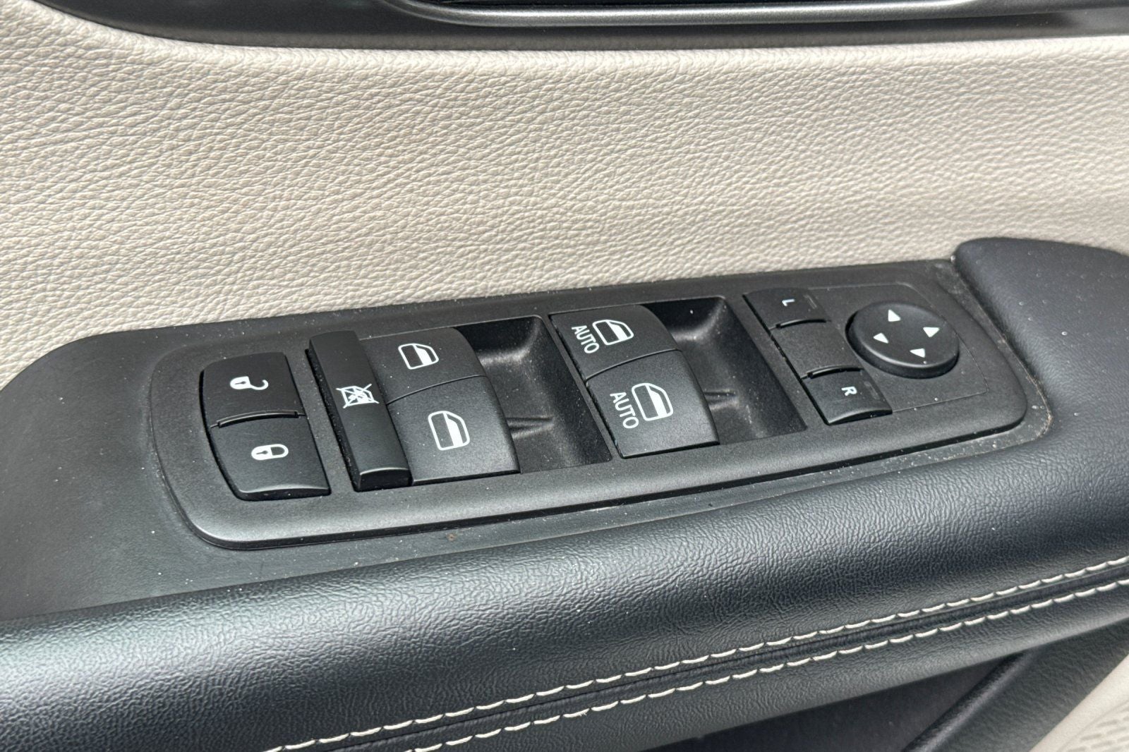 2023 Chrysler Pacifica Touring L Touring