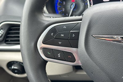 2023 Chrysler Pacifica Touring L Touring