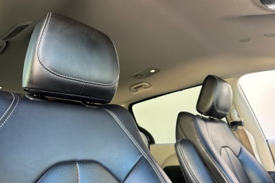2023 Chrysler Pacifica Touring L touring