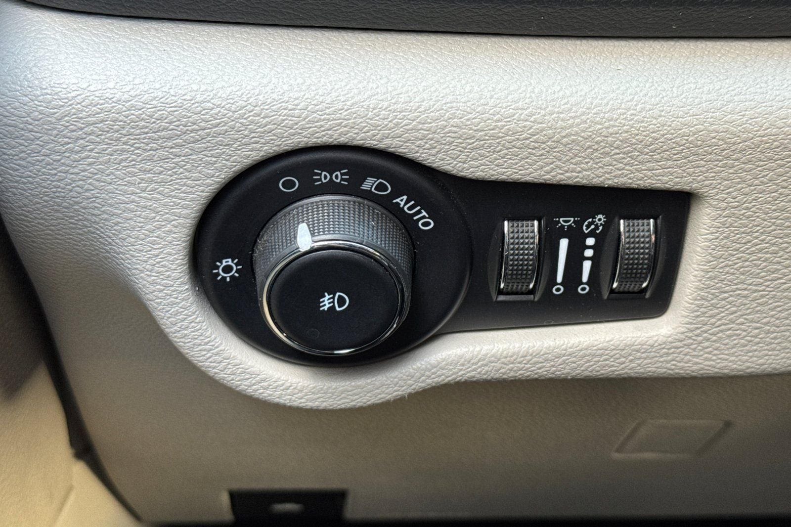 2023 Chrysler Pacifica Touring L touring