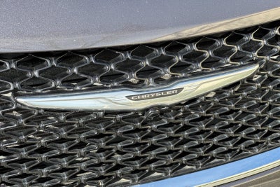 2023 Chrysler Pacifica Touring L touring