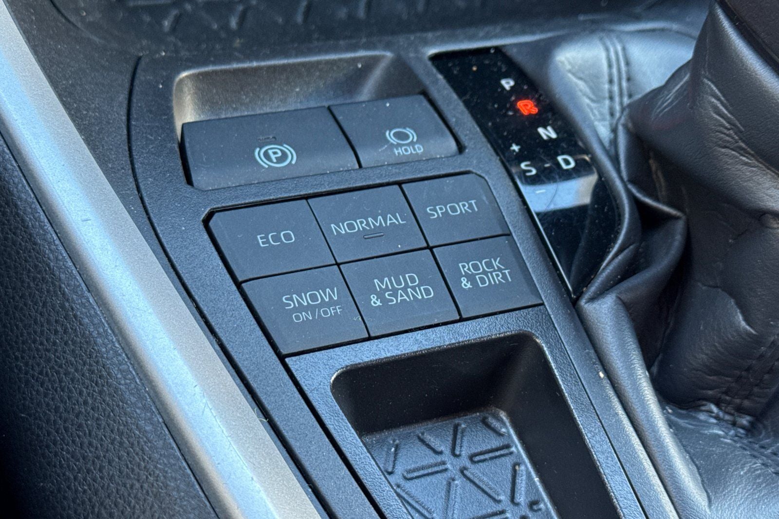 2024 Toyota RAV4 LE LE