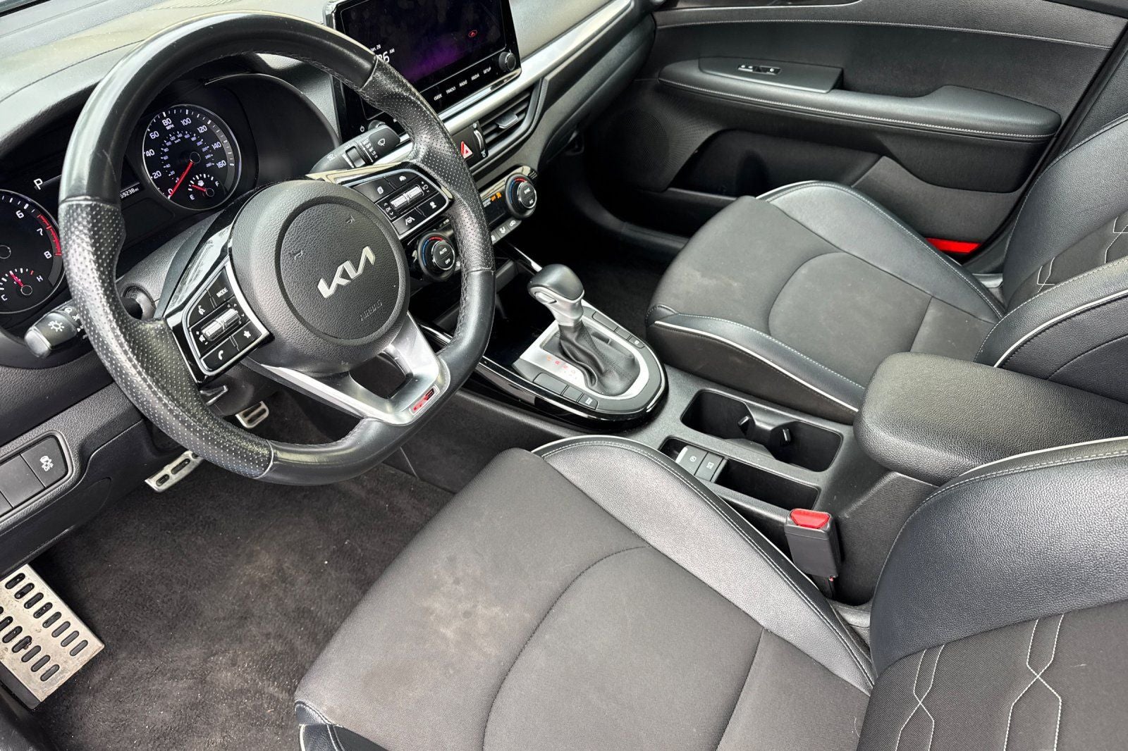 2023 Kia Forte GT-Line Technology package