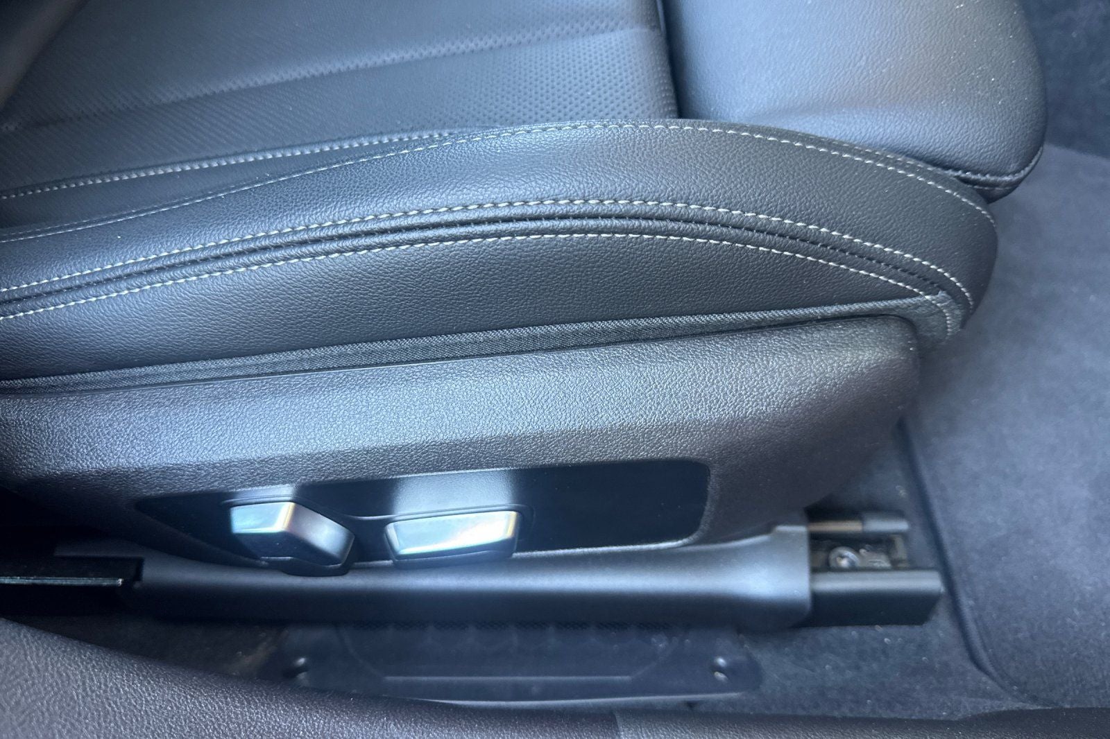 2023 BMW 3 Series 330i