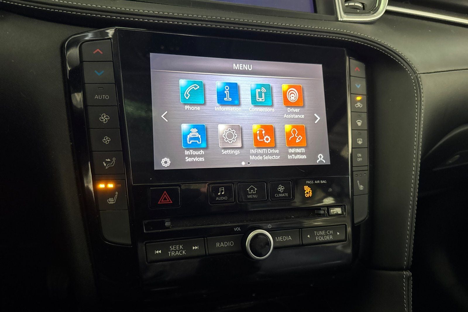 2023 INFINITI QX50 LUXE