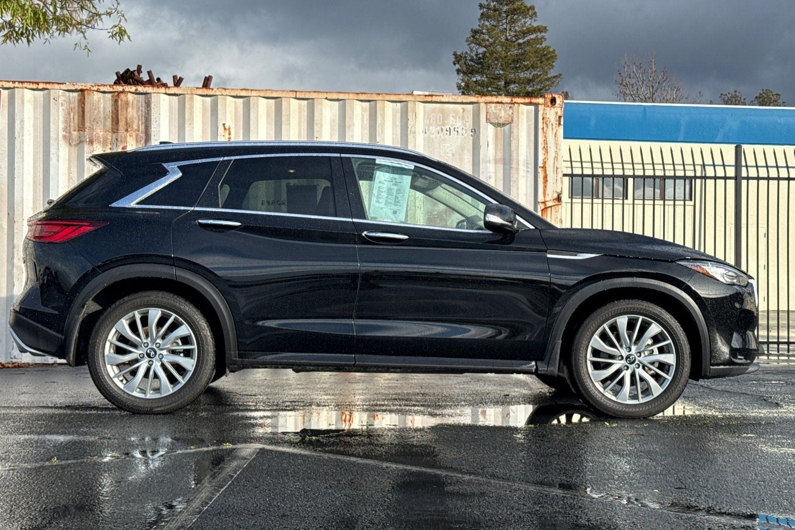 2023 INFINITI QX50 LUXE