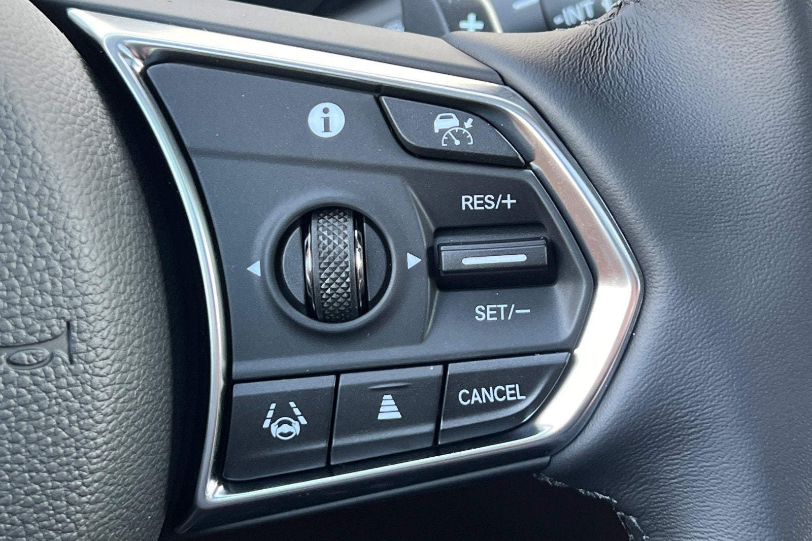 2025 Acura RDX with Technology Package