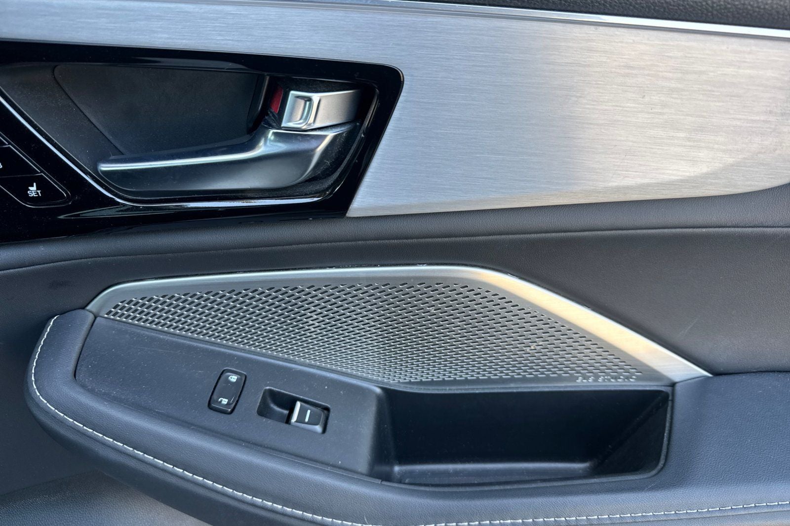 2023 Acura MDX TECH