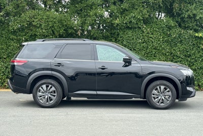2024 Nissan Pathfinder SV SV