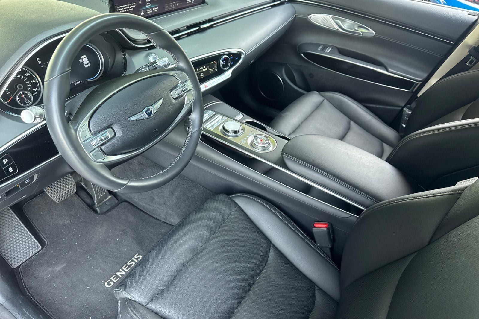 2025 Genesis GV70 2.5T