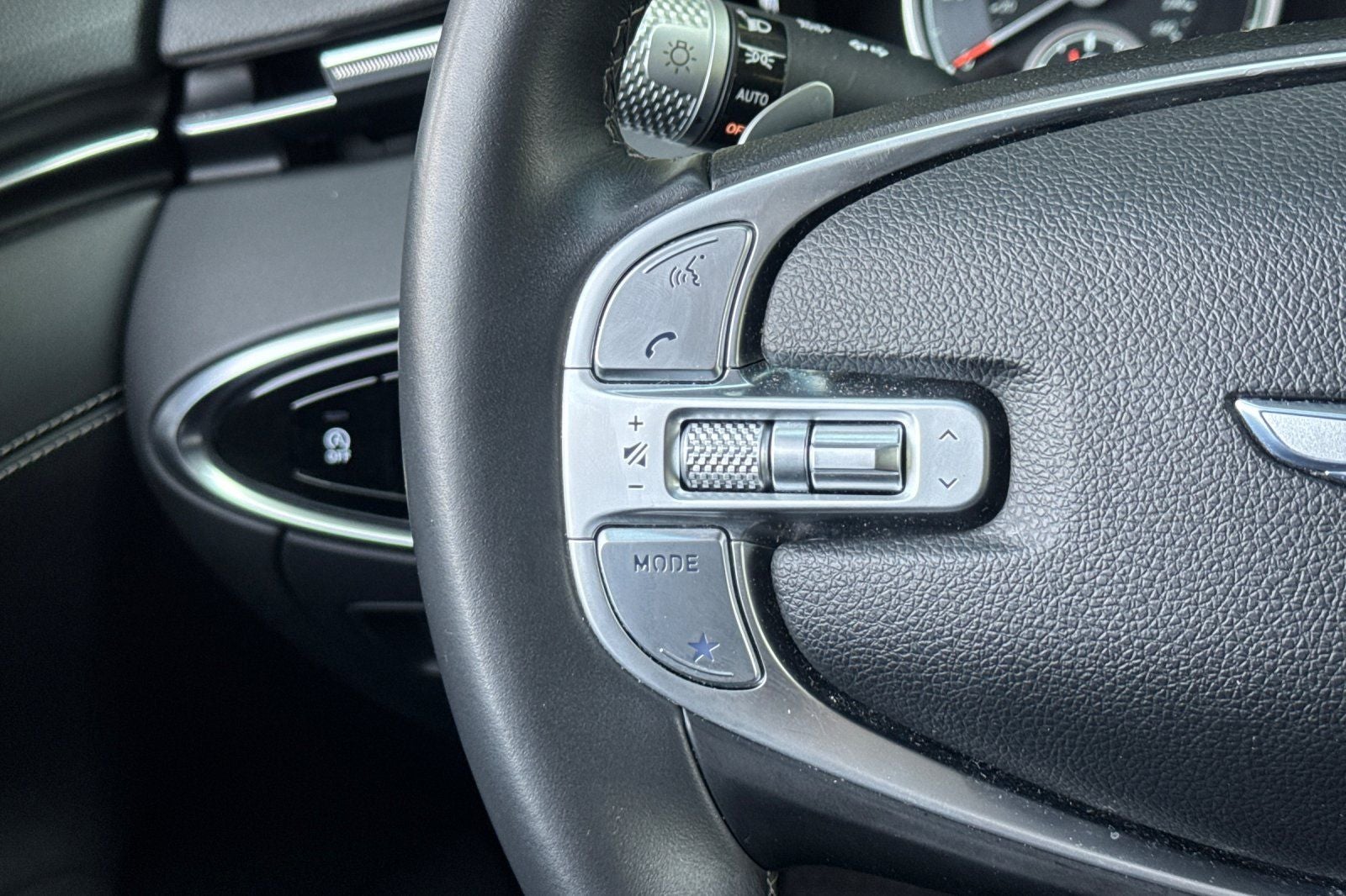 2025 Genesis GV70 2.5T