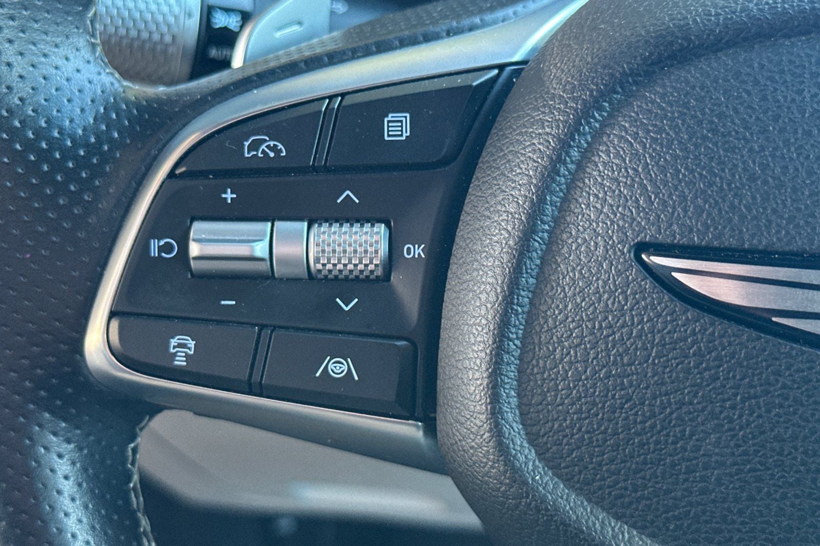 2024 Genesis G70 2.5T