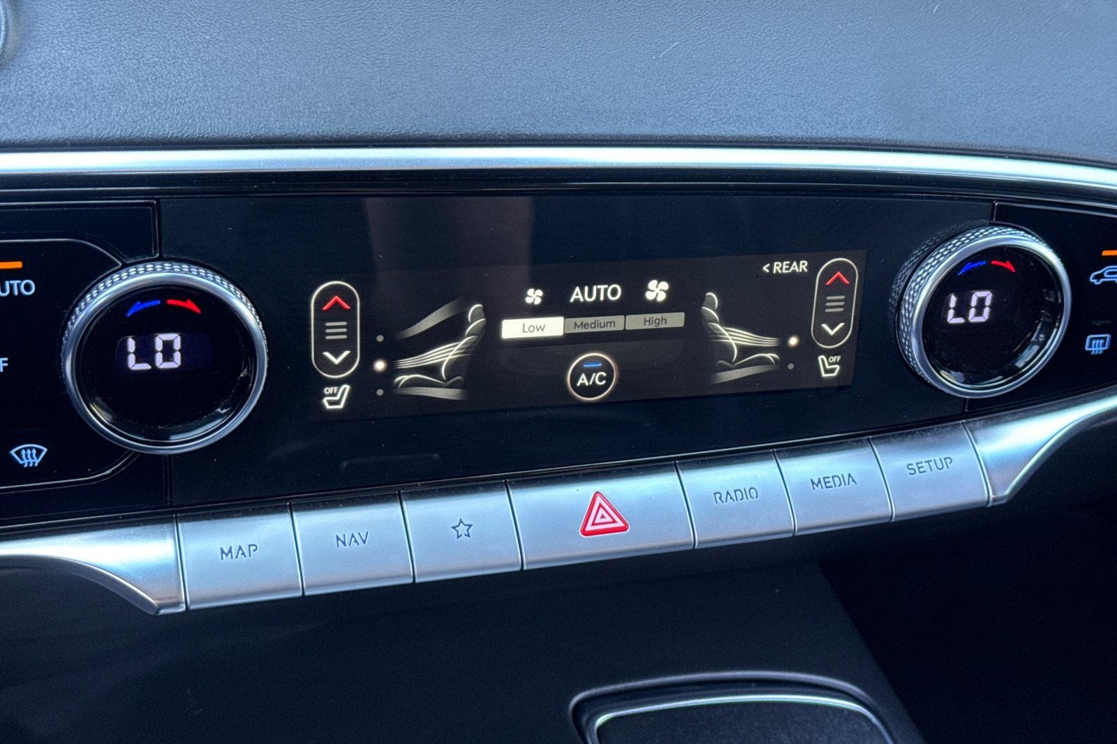 2025 Genesis GV70 2.5T 2.5T AWD