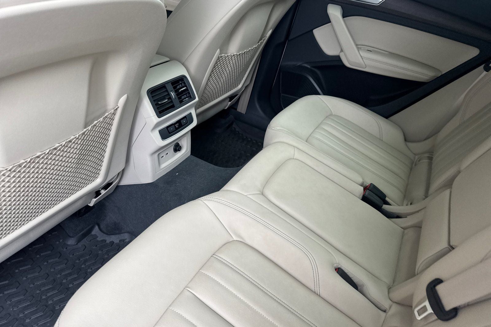 2022 Audi Q5 45 S line Premium quattro