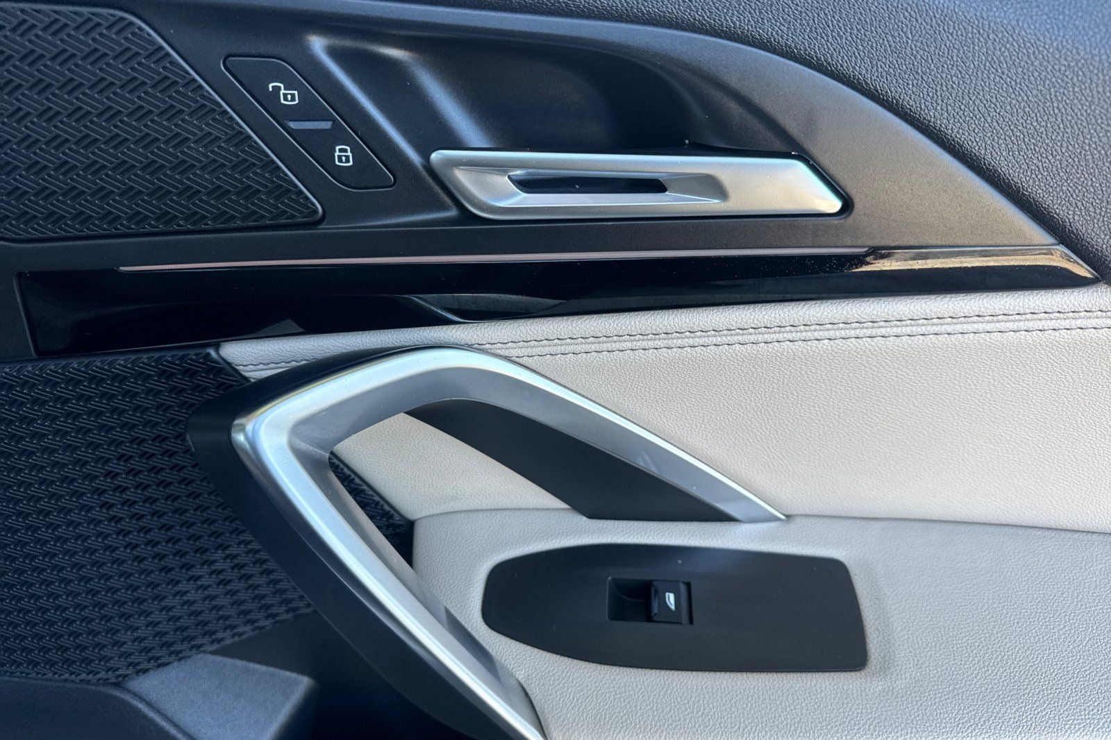 2023 BMW X1 xDrive28i XDRIVE