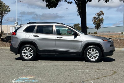 2016 Jeep Cherokee Sport