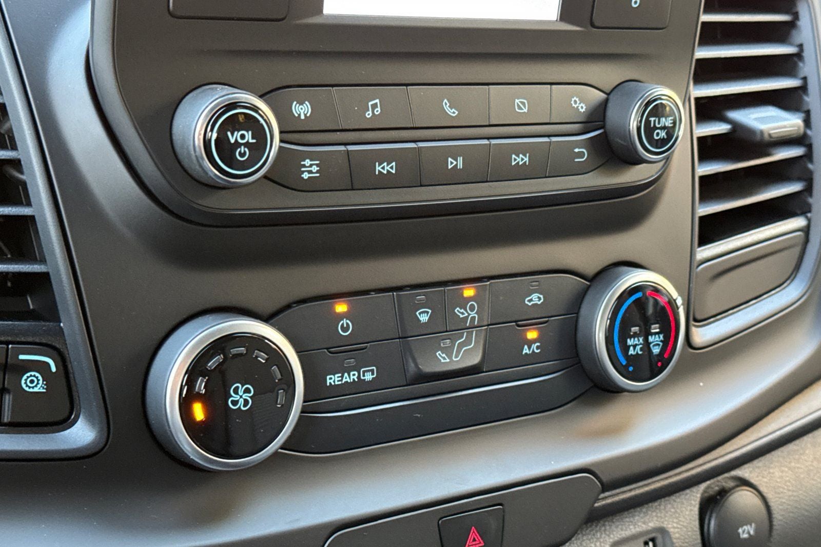 2025 Ford Transit-350 XL