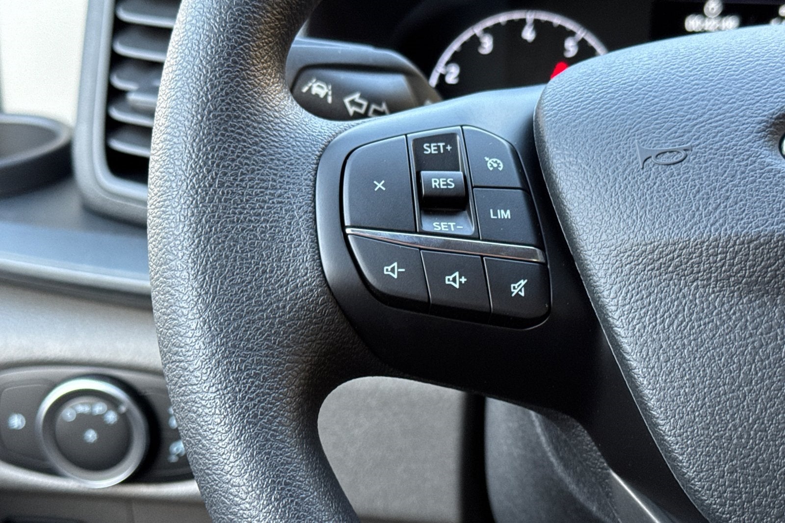 2025 Ford Transit-350 XL