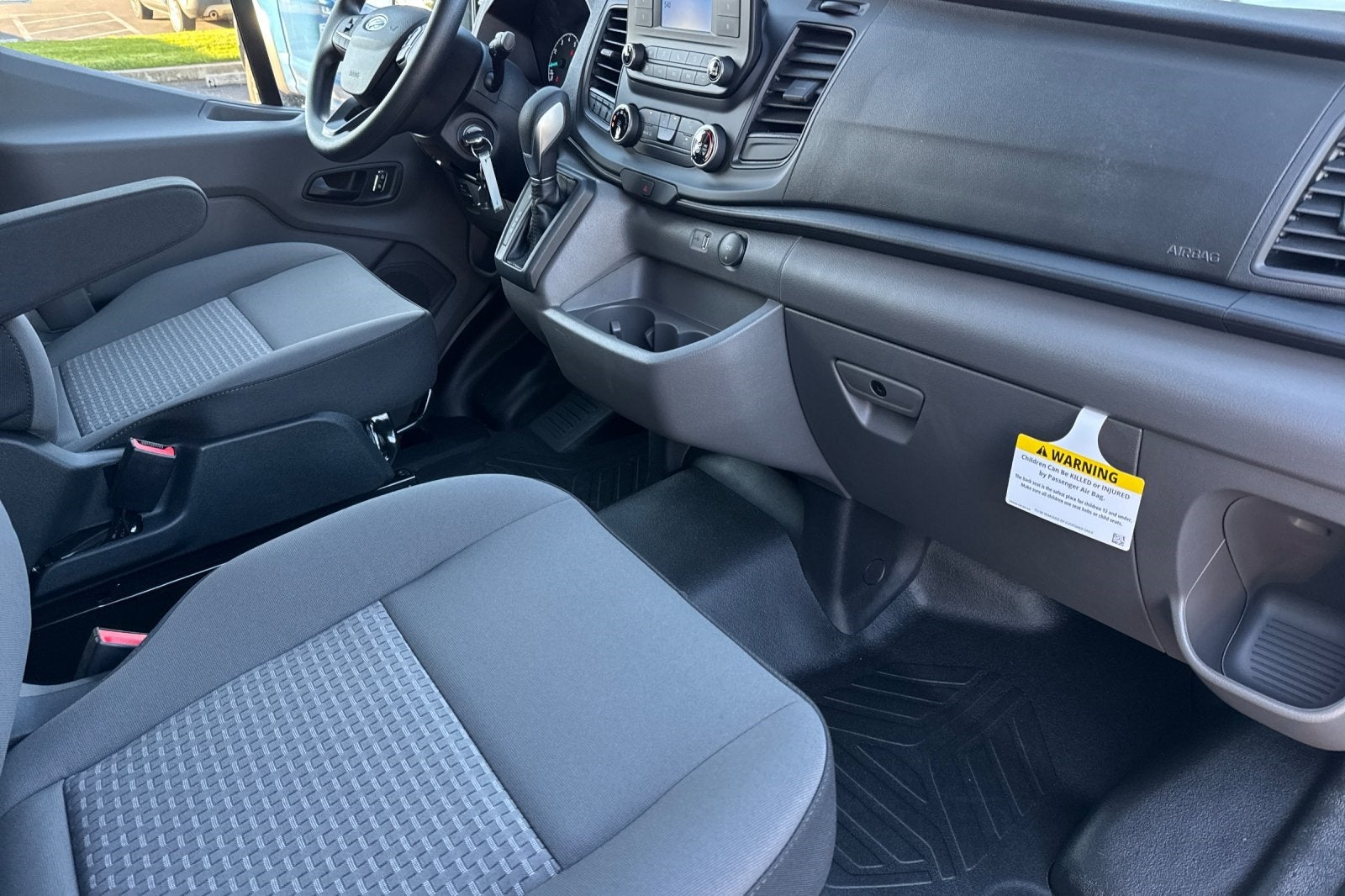 2025 Ford Transit-350 XL