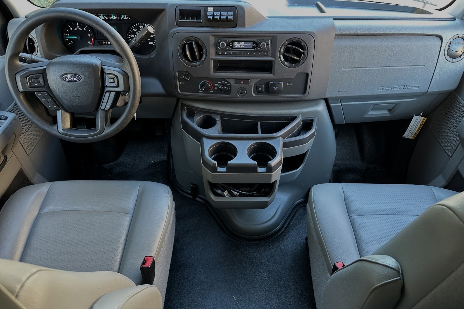 2025 Ford E-350SD Base Cutaway