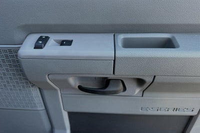 2025 Ford E-350SD Base Cutaway