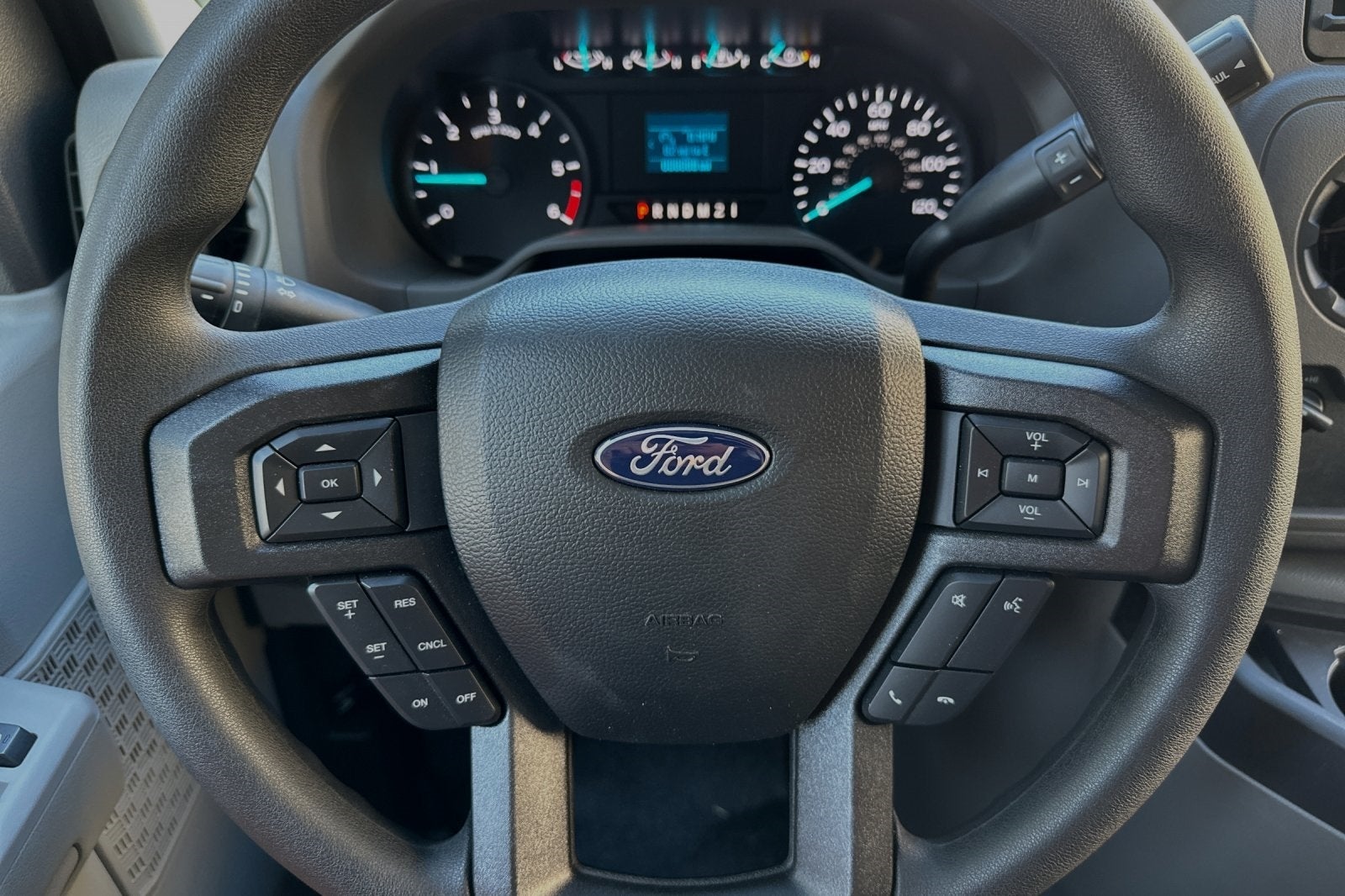 2025 Ford E-350SD Base Cutaway