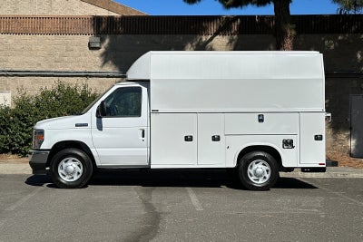 2025 Ford E-350SD Base Cutaway