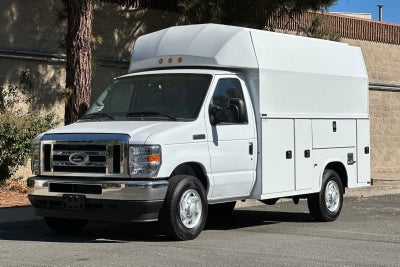 2025 Ford E-350SD Base Cutaway