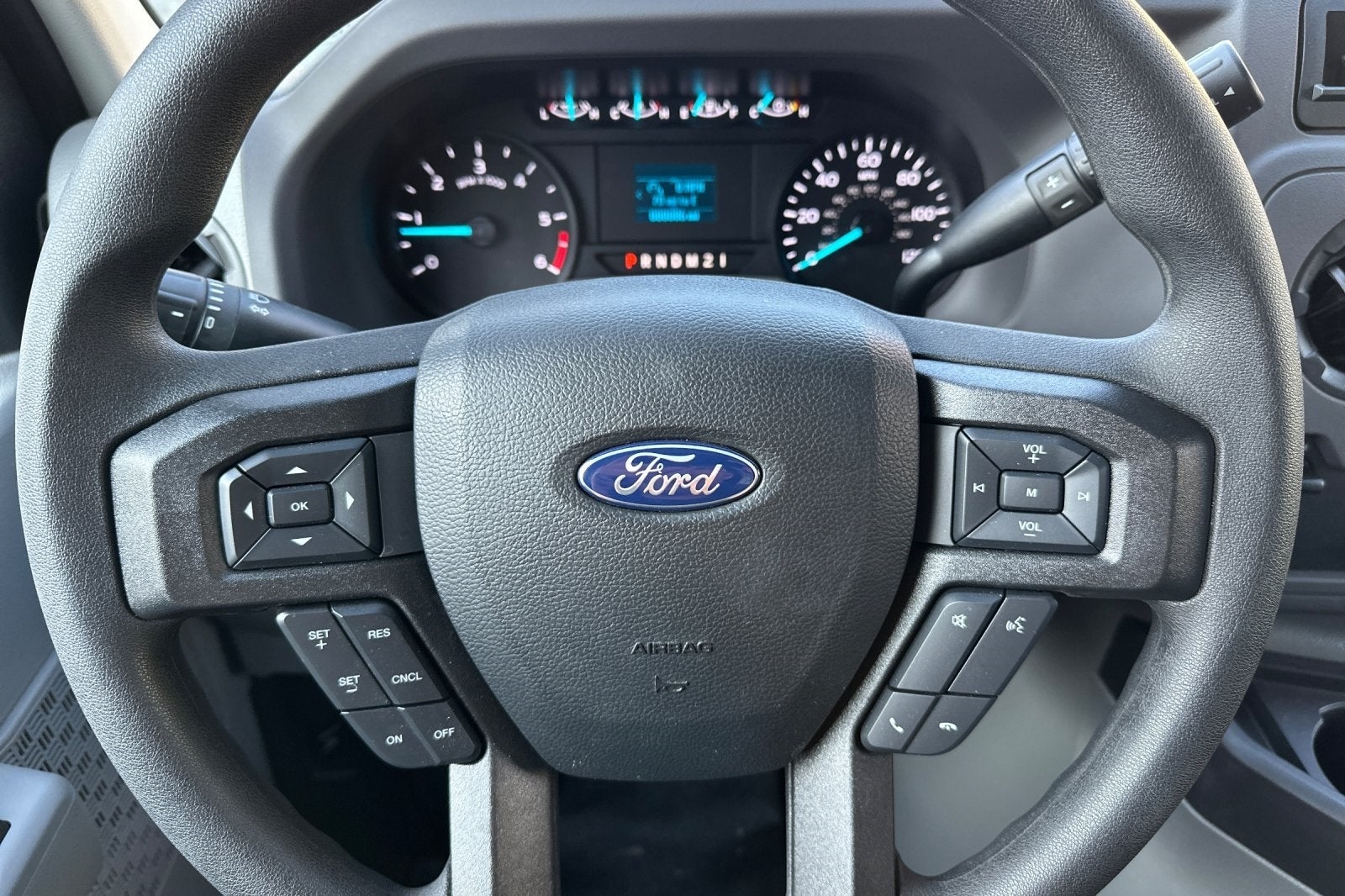 2025 Ford E-350SD Base Cutaway