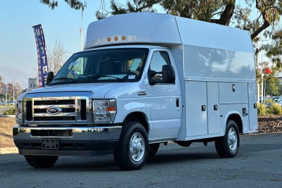 2025 Ford E-350SD Base Cutaway