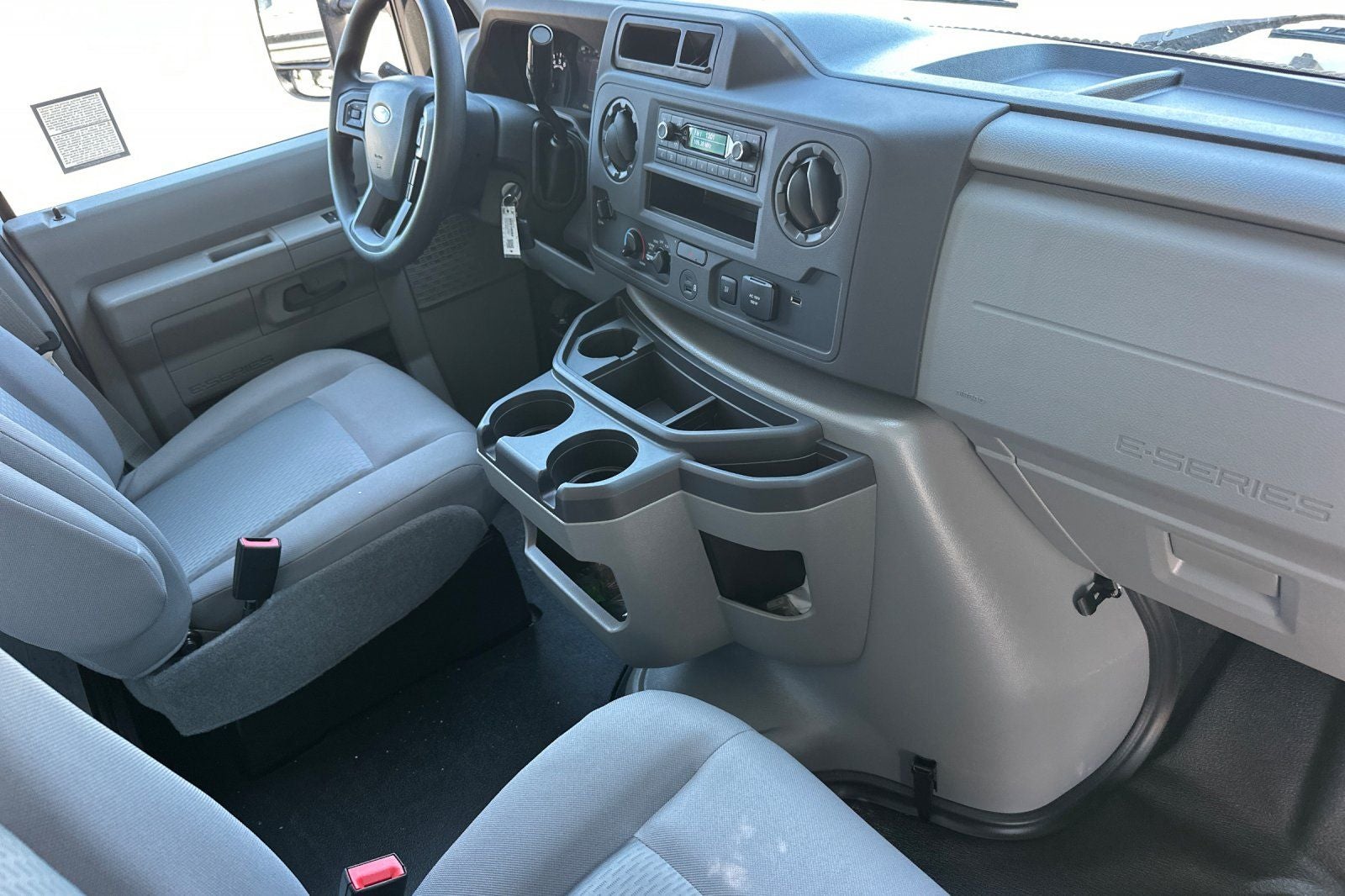 2027 Ford E-450SD Base DRW