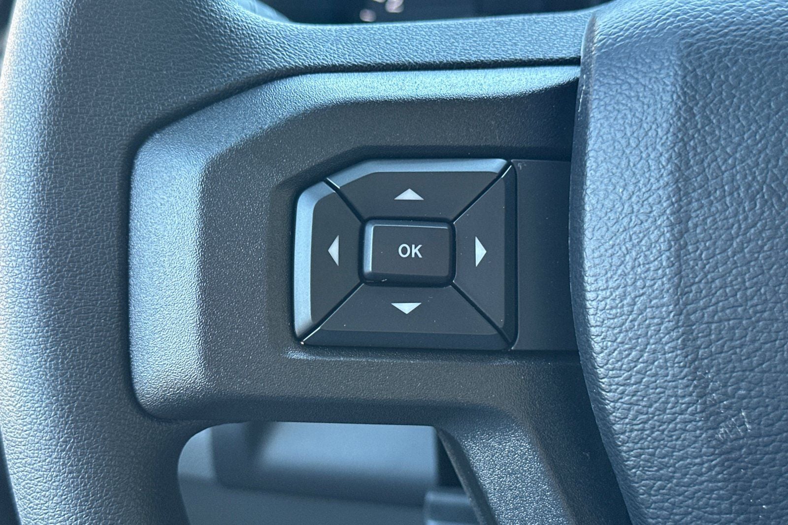 2027 Ford E-450SD Base DRW