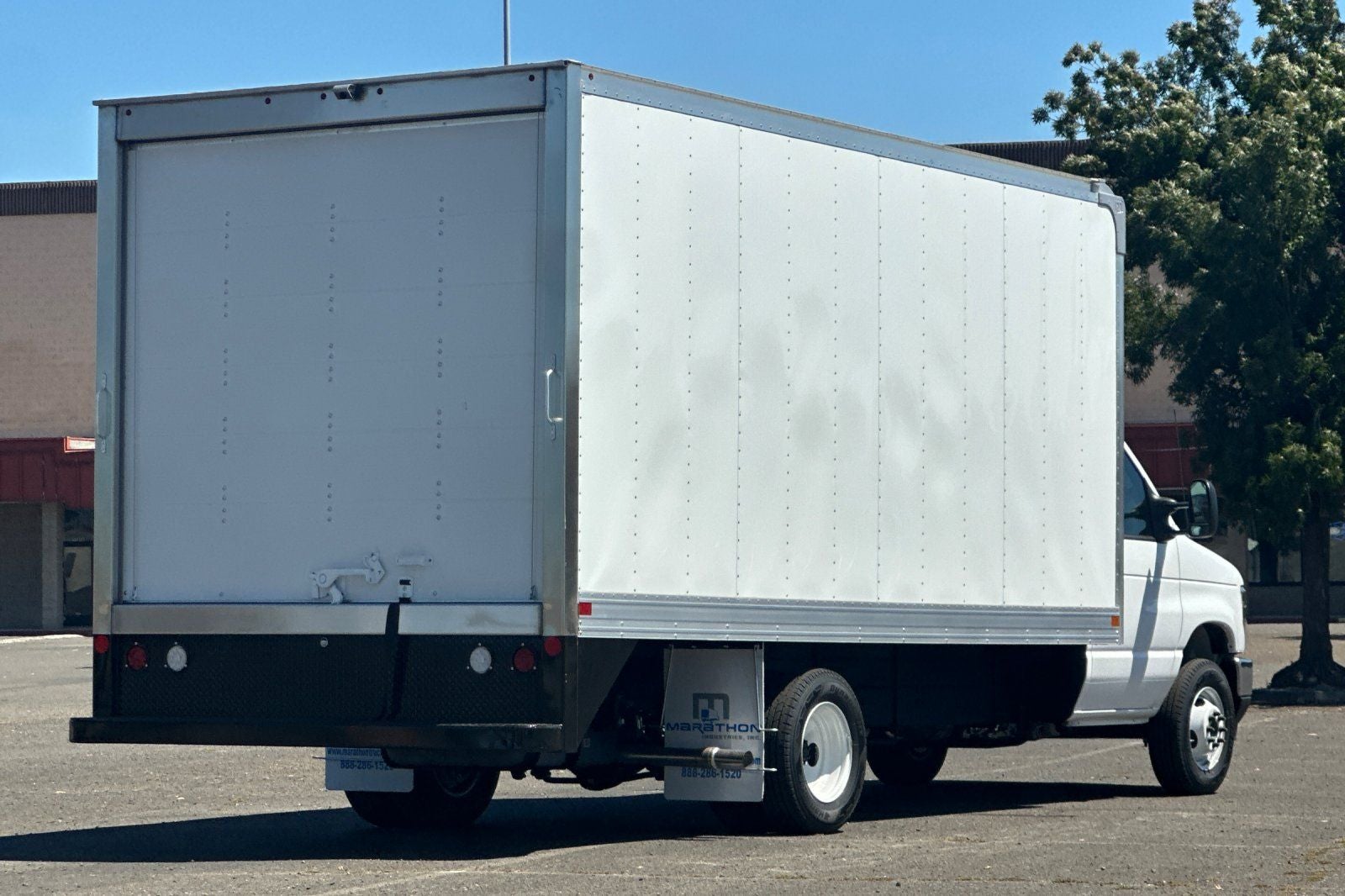 2027 Ford E-450SD Base DRW