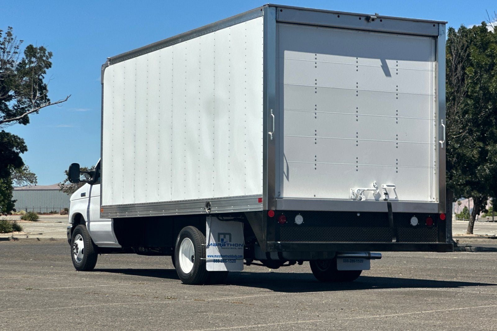 2027 Ford E-450SD Base DRW