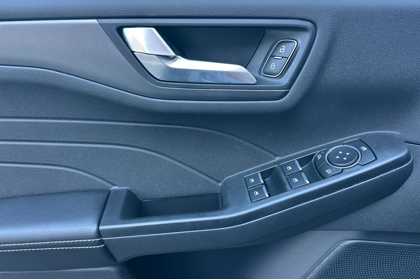 2025 Ford Escape Plug-In Hybrid Base