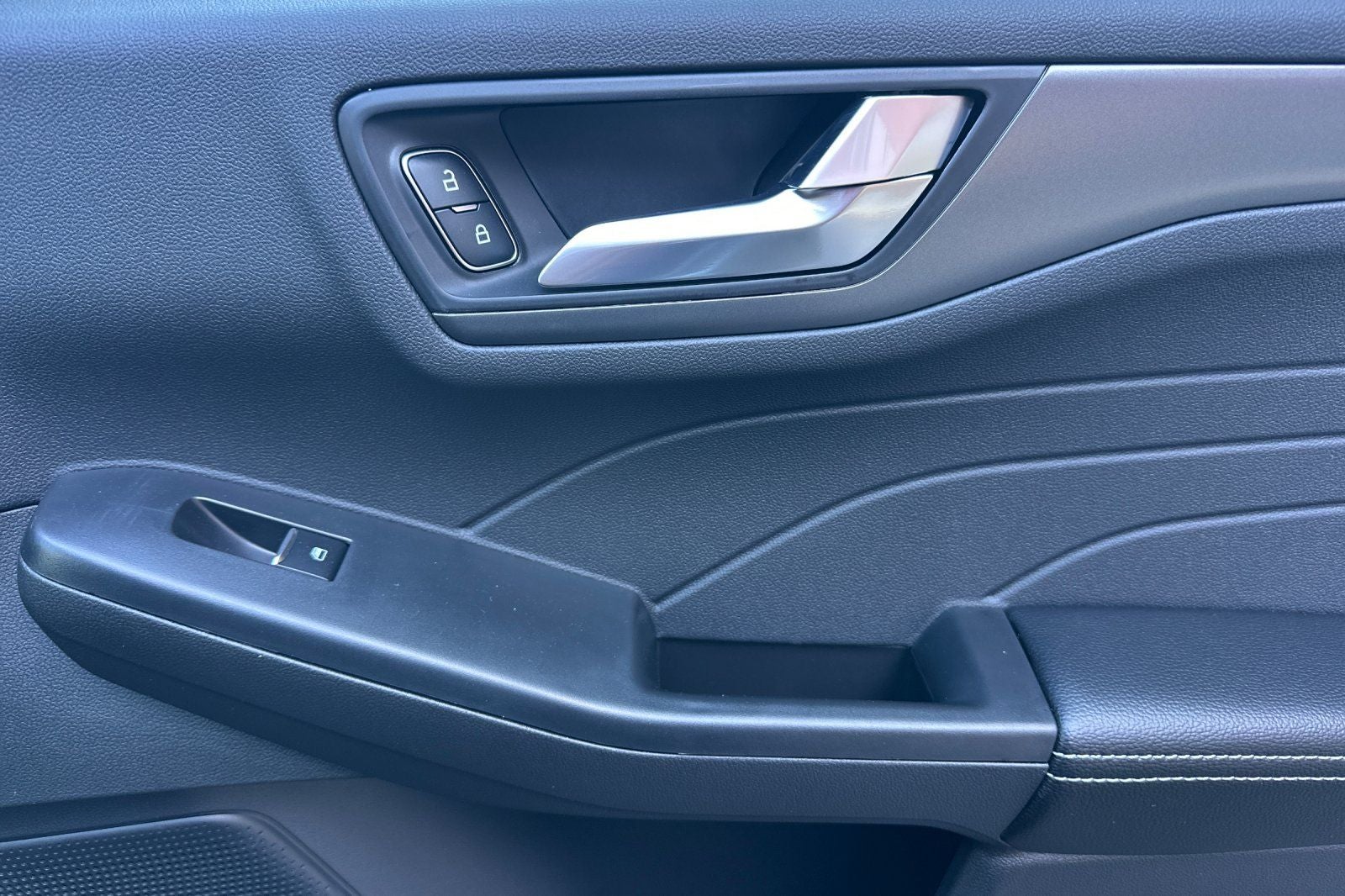 2025 Ford Escape Plug-In Hybrid Base