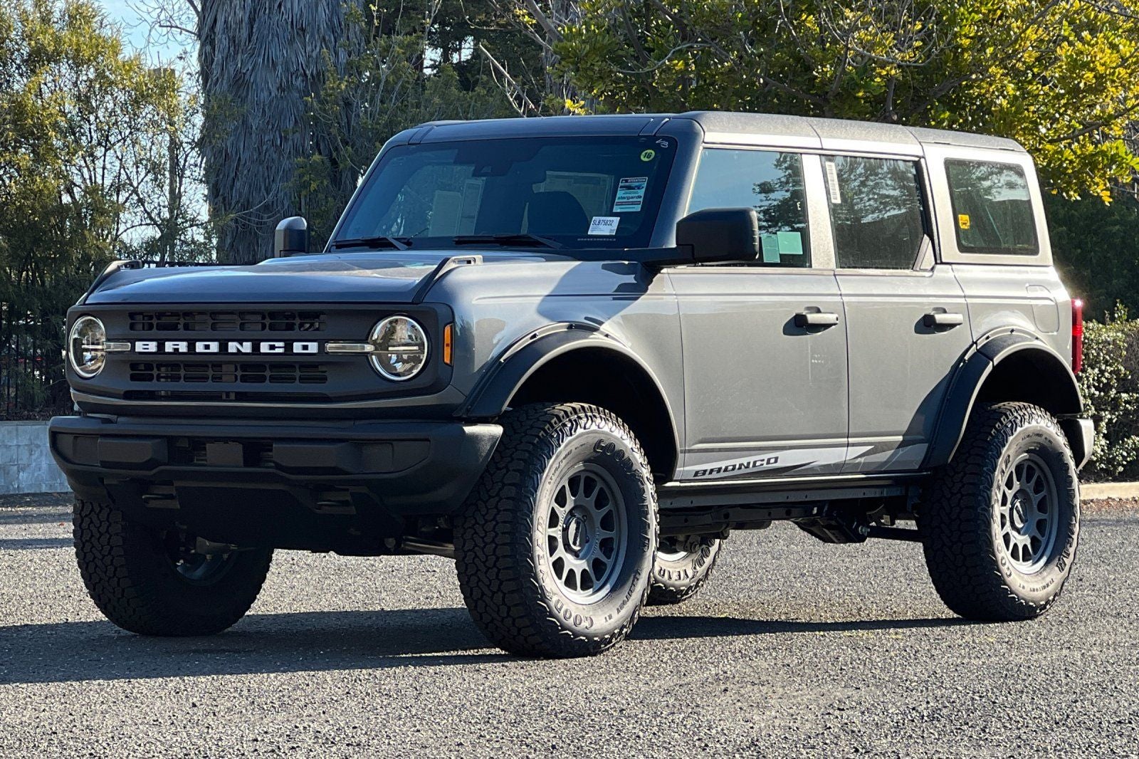 2025 Ford Bronco Base