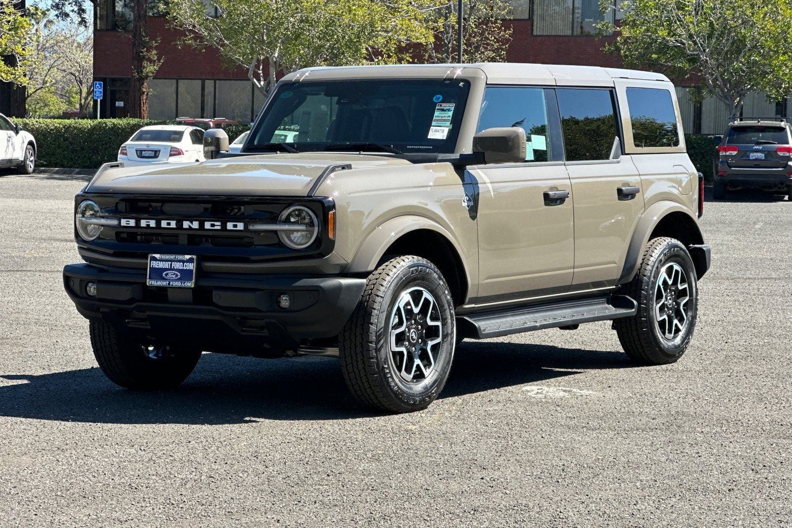 2026 Ford Bronco Outer Banks